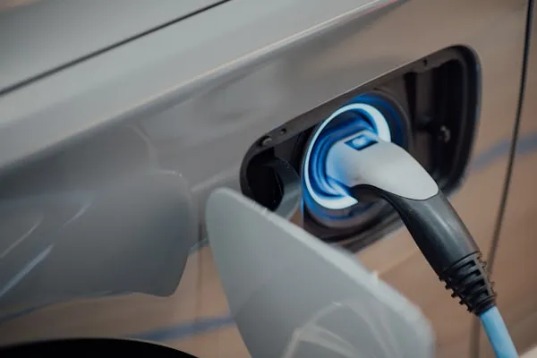 Best Electric Cars to Buy in the UAE (2026 Guide)